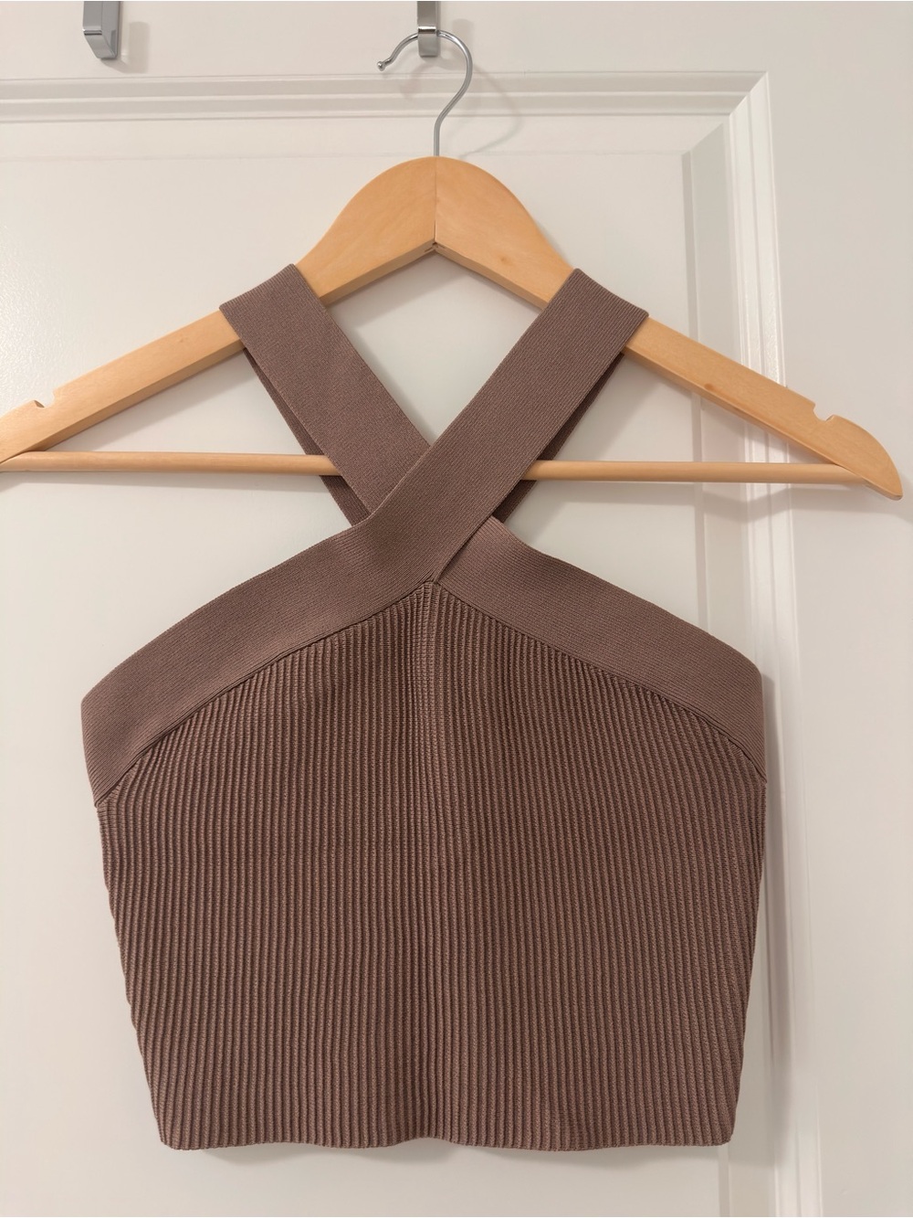 Aritzia Babaton Sculpt Knit Criss Cross Cropped Tank Brown Small
